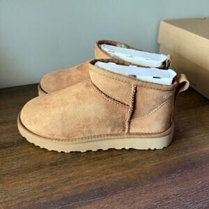Ugg Woman’s Chestnut Tan Classic Ultra Mini Winter Slip On Boot- Size 5